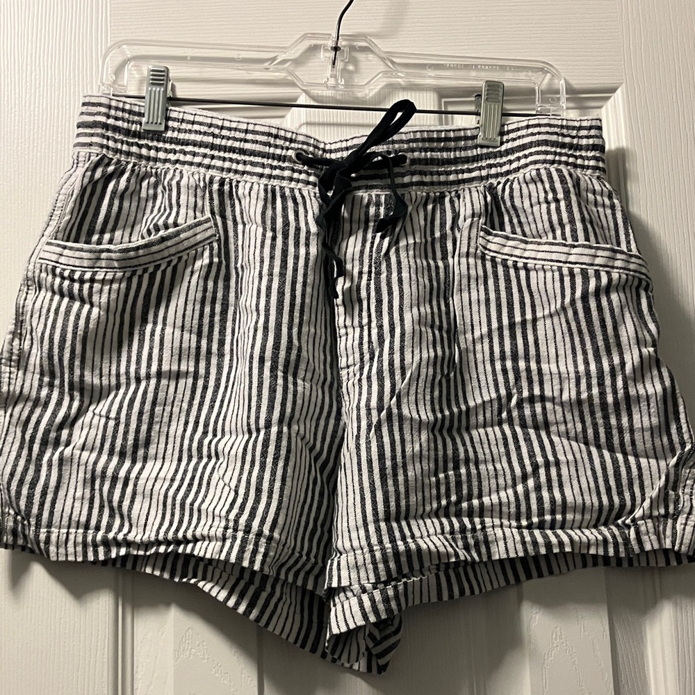 GAP High-Waist Black & White Striped Drawstring Shorts